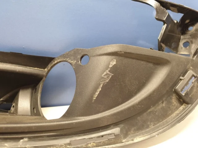 Рамка ПТФ левая для Opel Astra J Хэтчбек 2009-2017 на фотографиях