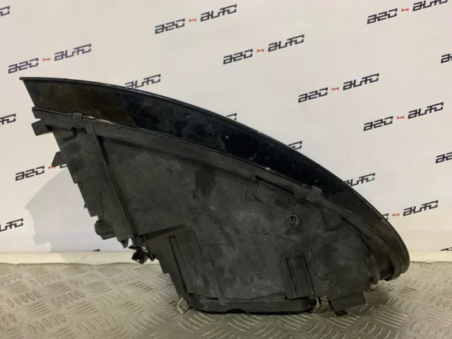 Фара левая для Volvo C30 MK 2006-2013 на фотографиях