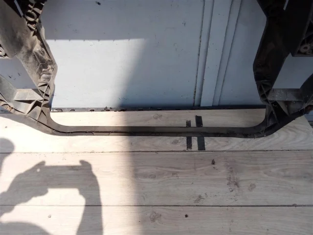 Панель радиатора (телевизор) для BMW X3 Е83 2003-2010 на фотографиях