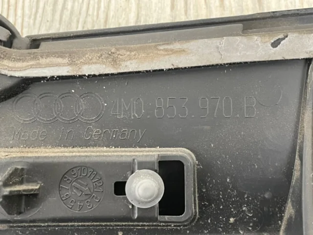 Стекло двери заднее правое для Audi Q7 4M 2015+ на фотографиях