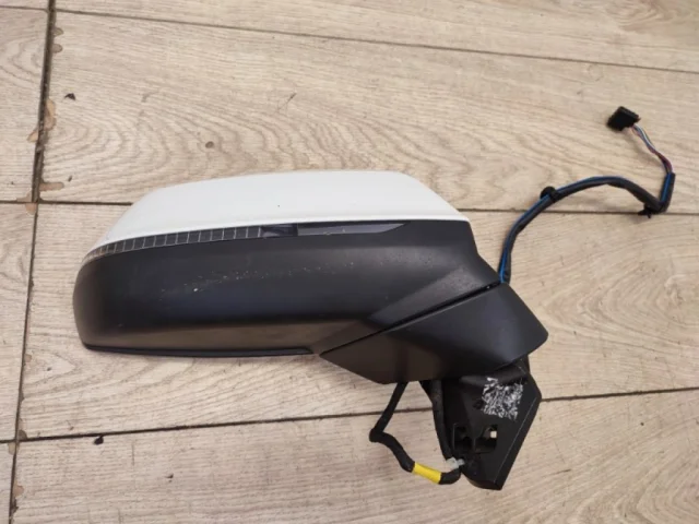 Зеркало боковое правое для Audi Q7 4M 2015+ на фотографиях