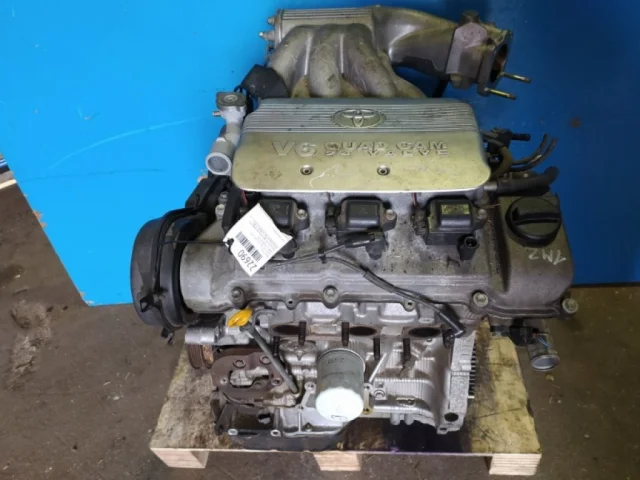 Двигатель без навесного для Toyota Alphard H10 2002-2008 на фотографиях