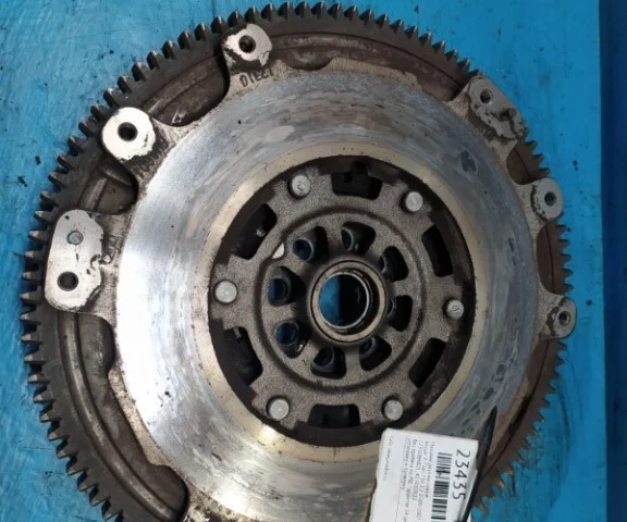 Маховик для Nissan X-Trail T30 RU 2001-2007 на фотографиях