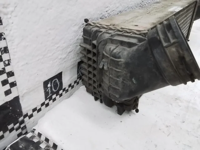 Интеркулер для BMW X5 Е70 2006-2013 на фотографиях