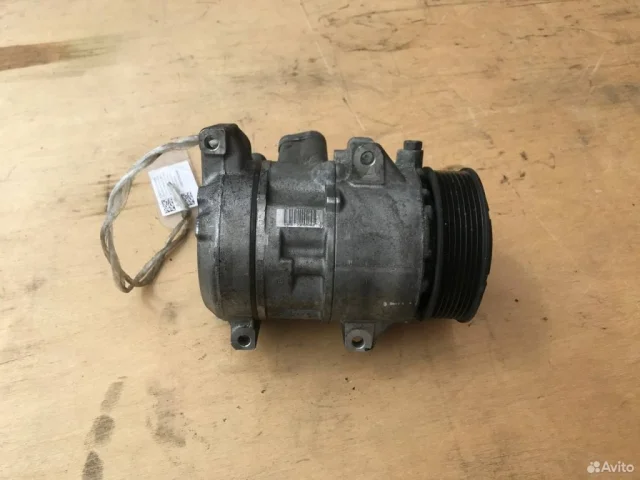 Компрессор кондиционера для Toyota Alphard H10 2002-2008 на фотографиях