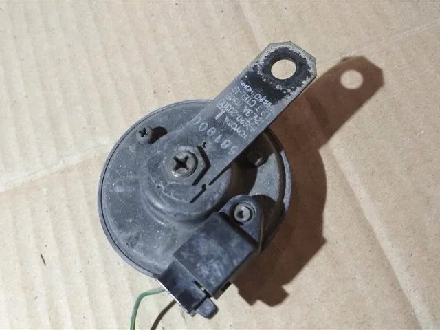 Звуковой сигнал для Toyota Corolla E140/E150 Седан 2006-2013 на фотографиях