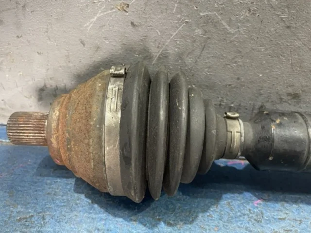 Привод передний правый для Volkswagen Passat (B7) 2010-2014 на фотографиях