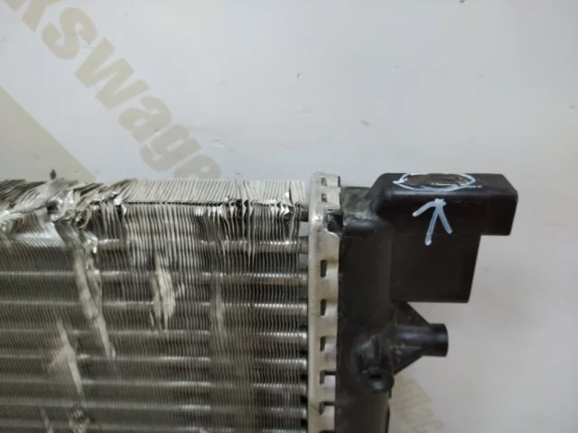 Радиатор охлаждения ДВС для Skoda Rapid I rest NH3 2017-2020 на фотографиях