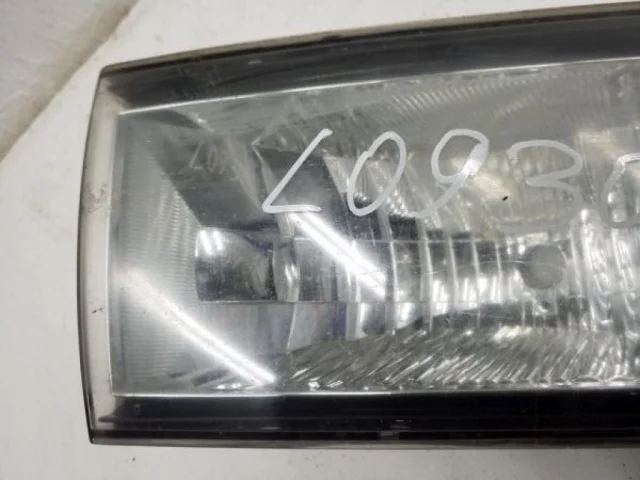 Противотуманка (ПТФ) передняя левая для Toyota Land Cruiser 200 2007-2015 на фотографиях