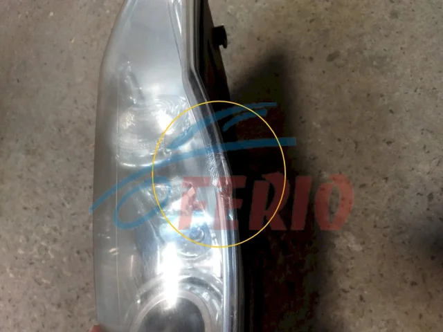 Фара ксенон правая для Volkswagen Touareg I (7L) 2002-2010 на фотографиях