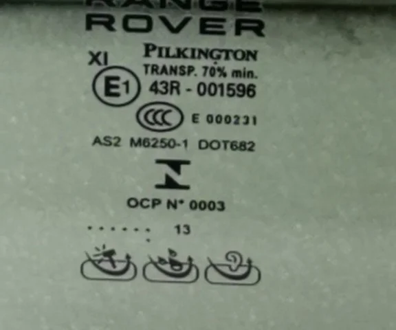 Стекло двери переднее правое для Land Rover Range Rover L405 2012-2017 на фотографиях