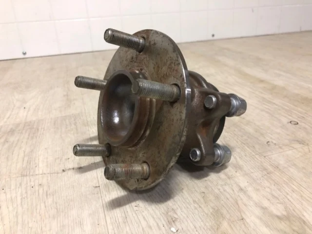 Ступица колеса задняя левая для Mitsubishi ASX I 2010-2012 на фотографиях