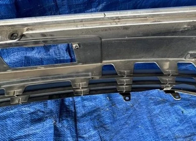 Бампер для Toyota Alphard H10 2002-2008 на фотографиях