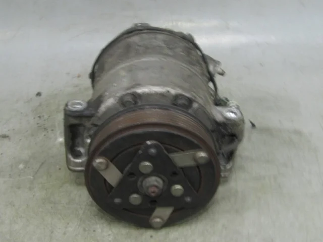 Компрессор кондиционера для Jaguar XF X250 2008-2016 на фотографиях