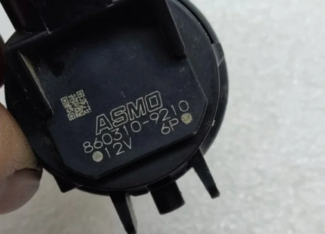 Мотор омывателя лобового стекла для Mazda CX 5 KE 2011-2017 на фотографиях