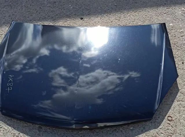 Капот для Opel Zafira B 2005-2015 на фотографиях