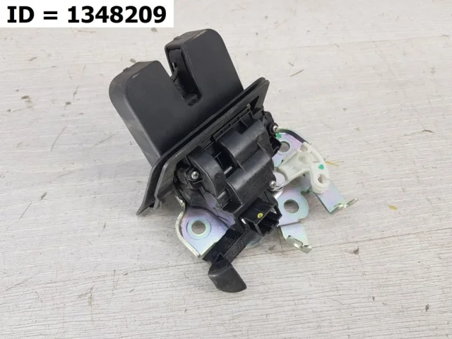 Замок багажника для Skoda Rapid I NH3 2012-2017 на фотографиях