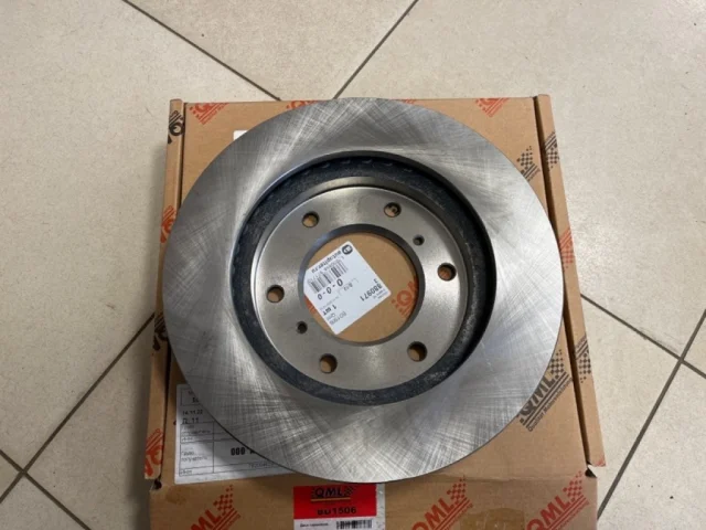 Диски тормозные передние (комплект) для Mitsubishi Pajero Sport KH0 2008-2013 на фотографиях