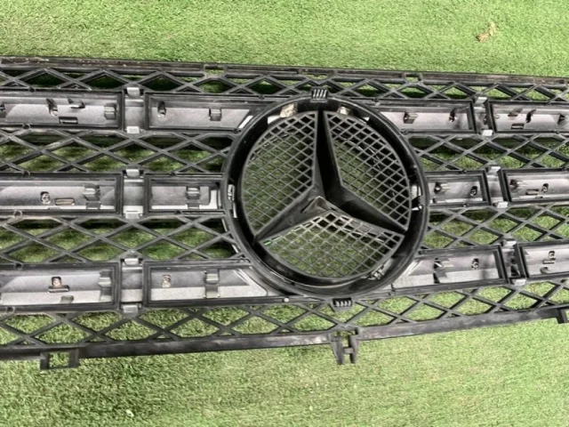 Решетка радиатора для Mercedes-Benz G class W463 rest.VI 2012-2015 на фотографиях