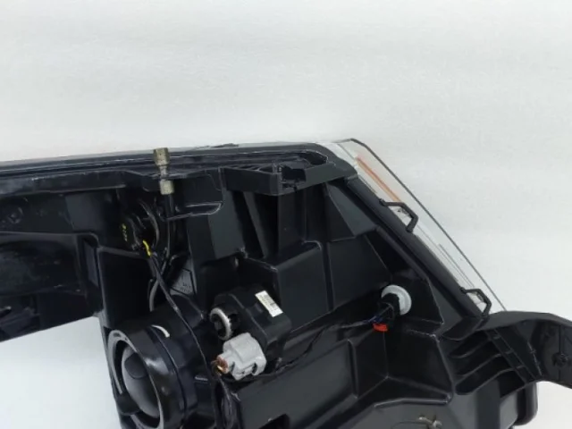 Фара левая для Ford Explorer U502 2011-2016 на фотографиях