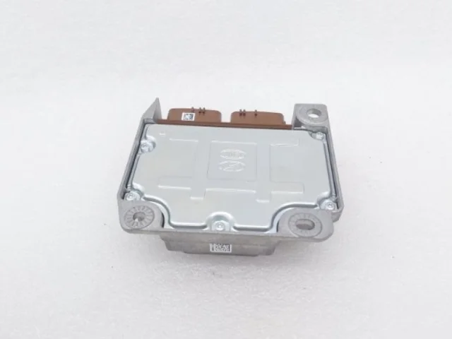 Блок SRS для Hyundai Creta 1 GS 2016-2021 на фотографиях