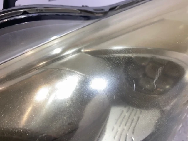 Фары для Peugeot 508 Седан 2011-2018 на фотографиях