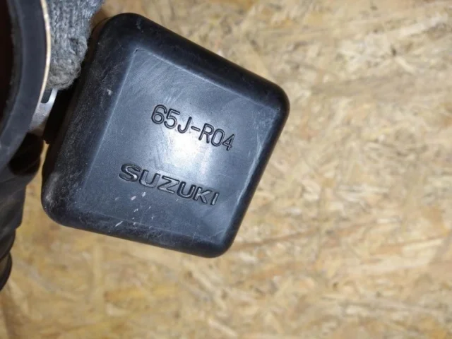 Впускной патрубок воздушного фильтра для Suzuki Grand Vitara 2005-2014 на фотографиях