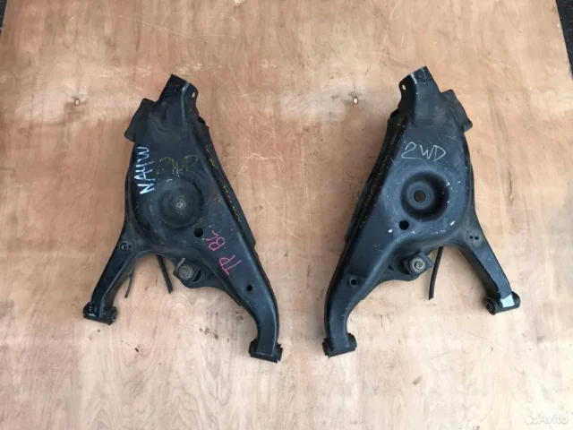 Рычаг задний левый нижний для Mitsubishi Grandis 2003-2011 на фотографиях