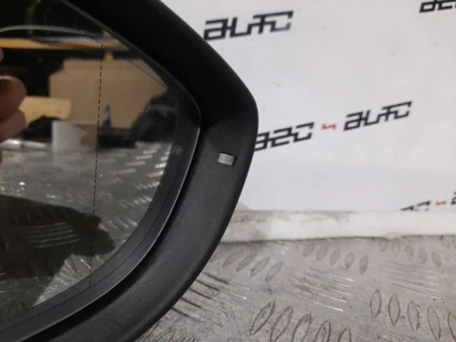 Зеркало боковое левое для Volkswagen Passat (B7) 2010-2014 на фотографиях