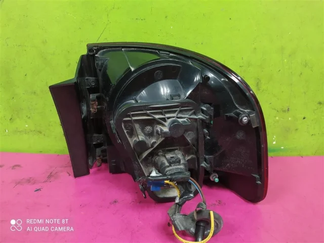 Фонарь левый для Volkswagen Touareg I (7L) 2002-2010 на фотографиях