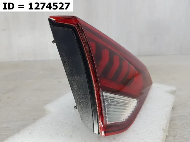 Фонарь внутренний левый для Kia Rio X line 2017+ на фотографиях