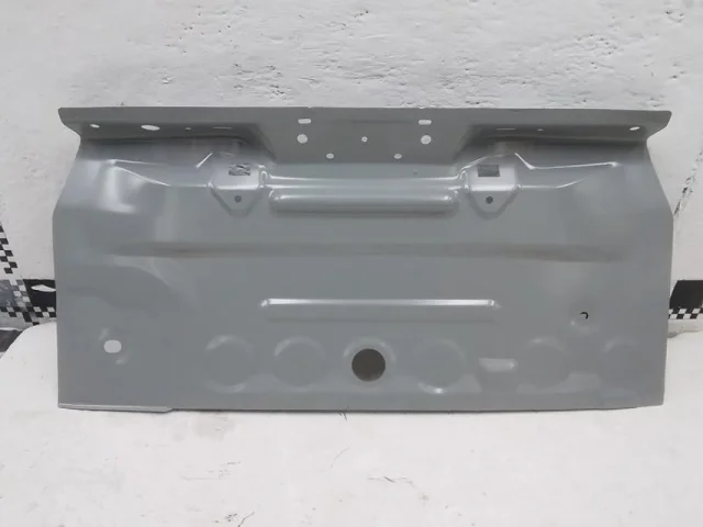 Панель кузова задняя для Skoda Rapid I NH3 2012-2017 на фотографиях