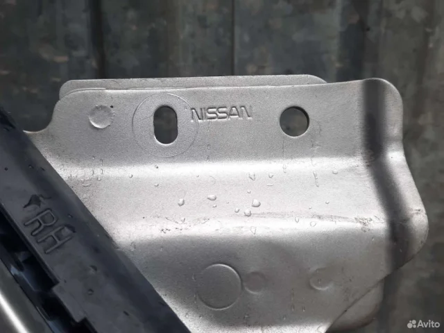 Крылья для Nissan Tiida SC11 Седан 2007-2014 на фотографиях