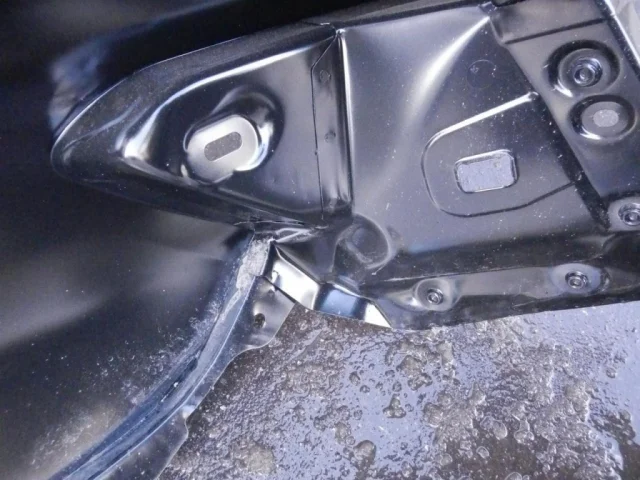 Заднее правое крыло для BMW 7er G11/G12 2015-2021 на фотографиях