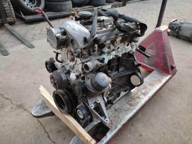 Двигатель для Mercedes-Benz Vito W639 Vito Микроавтобус 2003-2013 на фотографиях