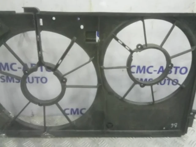 Диффузор вентиляторов для Volkswagen Golf VI (5K) 2008-2012 на фотографиях