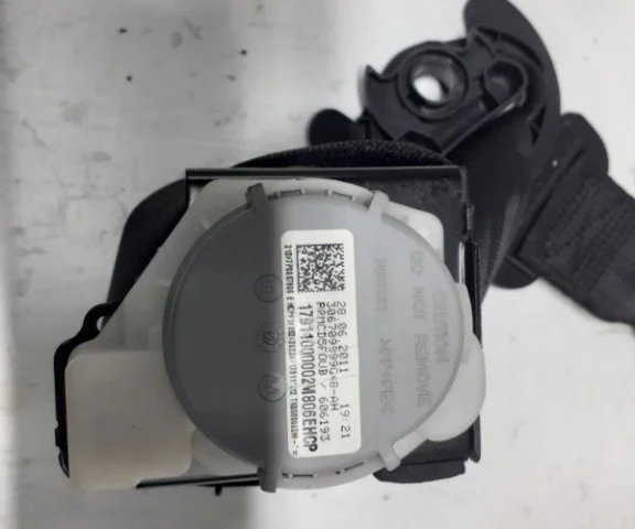 Ремень безопасности передний левый для Audi Q7 4M 2015+ на фотографиях