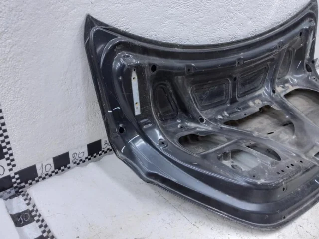 Дверь багажника для Hyundai Solaris 1 RB (2011-2013) на фотографиях