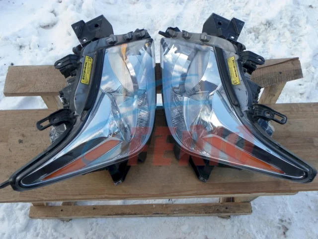 Фара левая для Lexus LX J200 2007-2015 на фотографиях