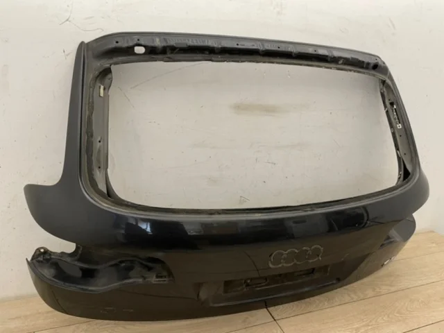 Крышка багажника для Audi Q7 4L 2005-2015 на фотографиях