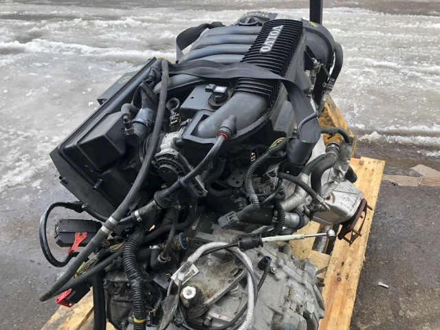 Продажа двигателя B5244S5