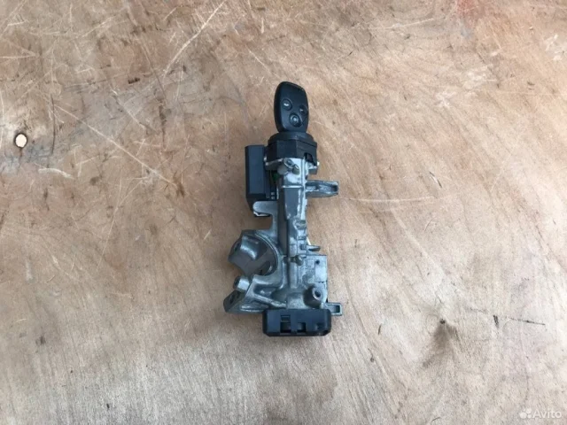 Замок зажигания для Honda Civic FA 2005-2010 седан на фотографиях