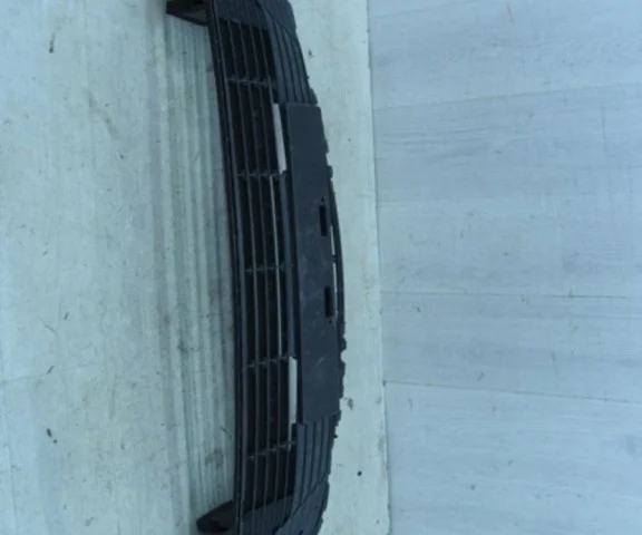 Решетка радиатора для Toyota Corolla E210 Седан (RU) 2019+ на фотографиях