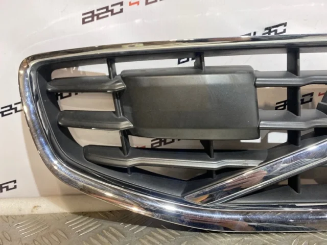 Решетка радиатора для Volvo S60 FS II rest 2013-2018 на фотографиях