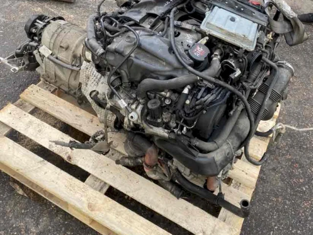 Двигатель без навесного для Jaguar XF X250 2008-2016 на фотографиях