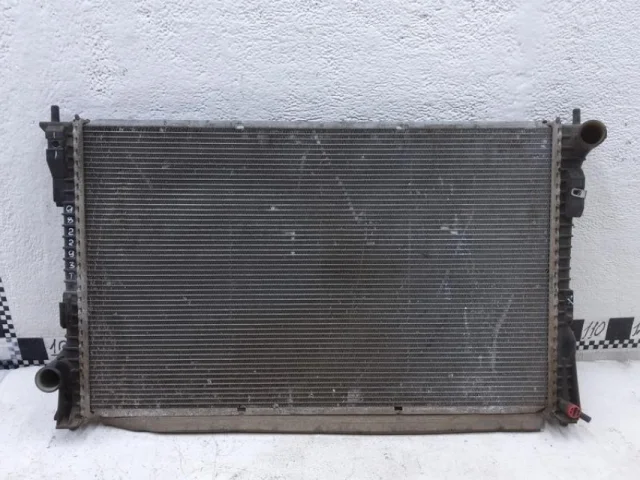 Радиатор охлаждения ДВС для Ford Explorer U502 rest 2014-2019 на фотографиях