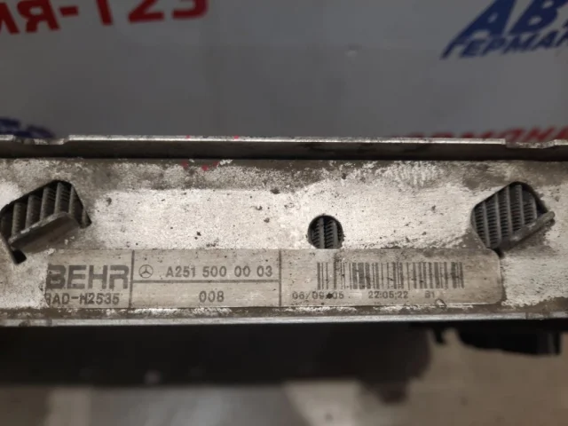 Радиатор охлаждения ДВС для Mercedes-Benz M class W164 2005-2011 на фотографиях