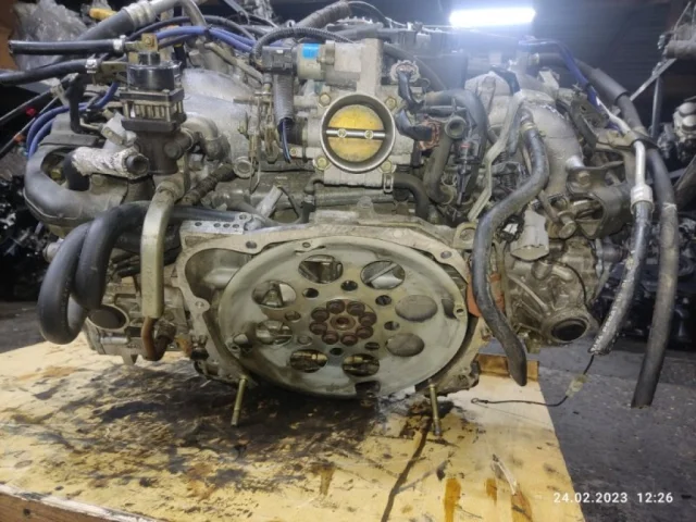 Двигатель для Subaru Legacy Универсал BH/B12 1998-2003 на фотографиях