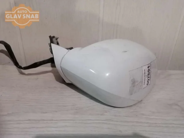 Стекла и зеркала для Nissan Tiida C11 Хэтчбек 2007-2014 на фотографиях