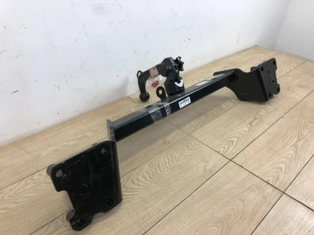 Фаркоп для Volkswagen Touareg III (CR) 2018+ на фотографиях